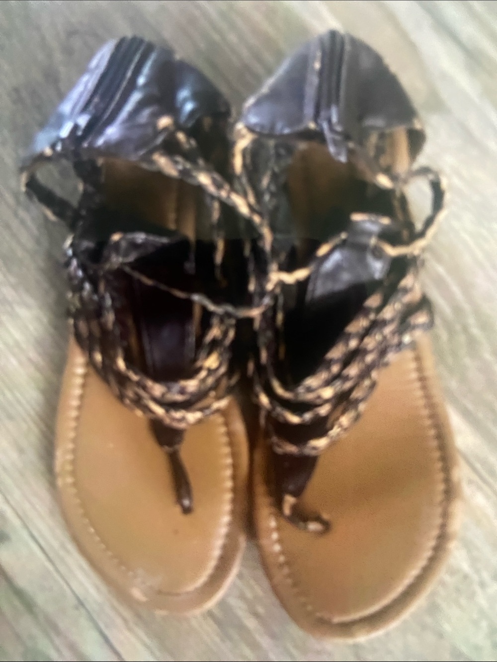 Dots Sandals size 9